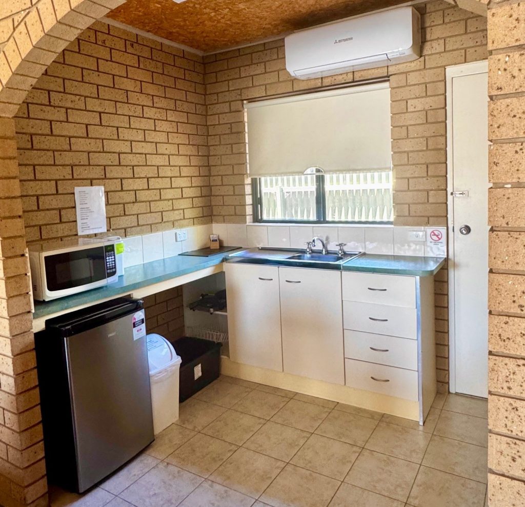 Kitchenette area with self contained amenities